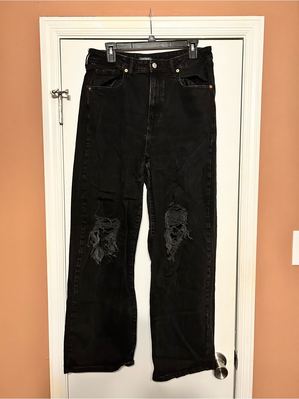 Wild Fable Black Distressed Wide Leg Jeans Size 12/31R High Rise